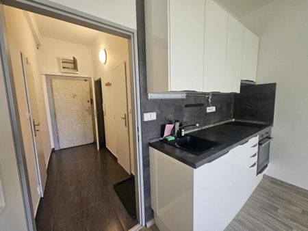 Pronájem bytu 1+kk 28 m2 - Фото 2