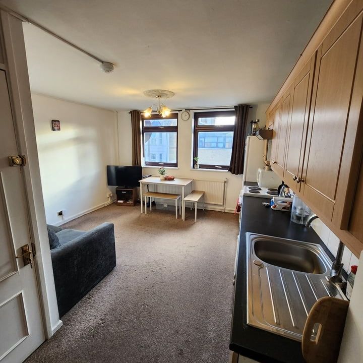 1 Bed Flat, First Floor, N22 - Photo 1