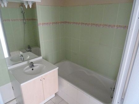 Location Appartement 2 pièces 53m² ORLEANS 45000 - Photo 3