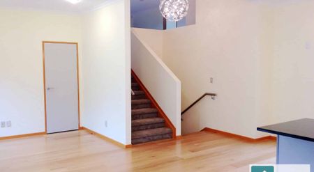 Mount Roskill, 4 bedrooms - Photo 5