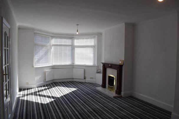 3 bedroom semi-detached house to rent - Photo 1