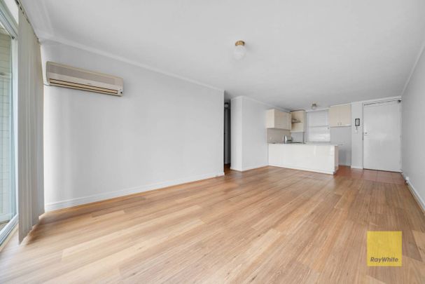 Stunning River & City Views in a Secure South Perth Location - Photo 1