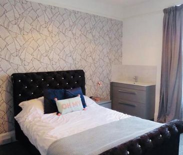 152 North Road East - Photo 5