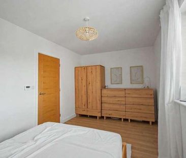 Oakwood Drive, North Tawton, EX20 - Photo 3