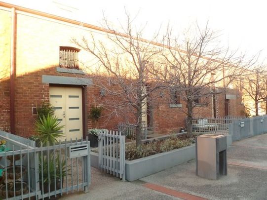 15 Industry Lane, Coburg - Photo 1