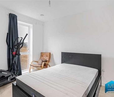 Edgecumbe Avenue, London, NW9 - Photo 4