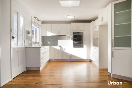 “Three Bedroom Treasure | Located in Riverstone” - Photo 4