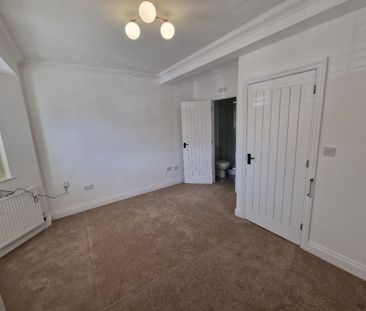 5 bedroom semi-detached house to rent - Photo 3