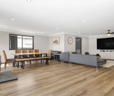 4 Bedroom Home with Pool - Photo 5