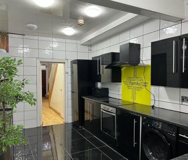 Room in a Shared House, Rusholme, M14 - Photo 1