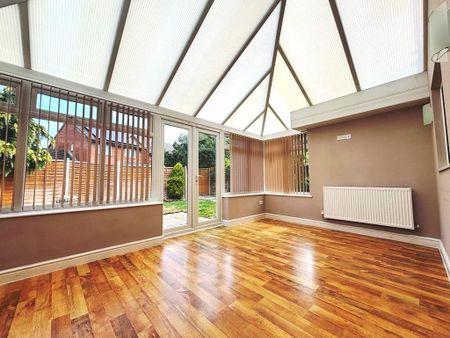 3 bedroom detached house to rent - Photo 3