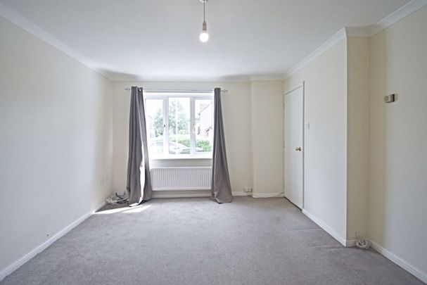 Renown Way, Chineham - Photo 1