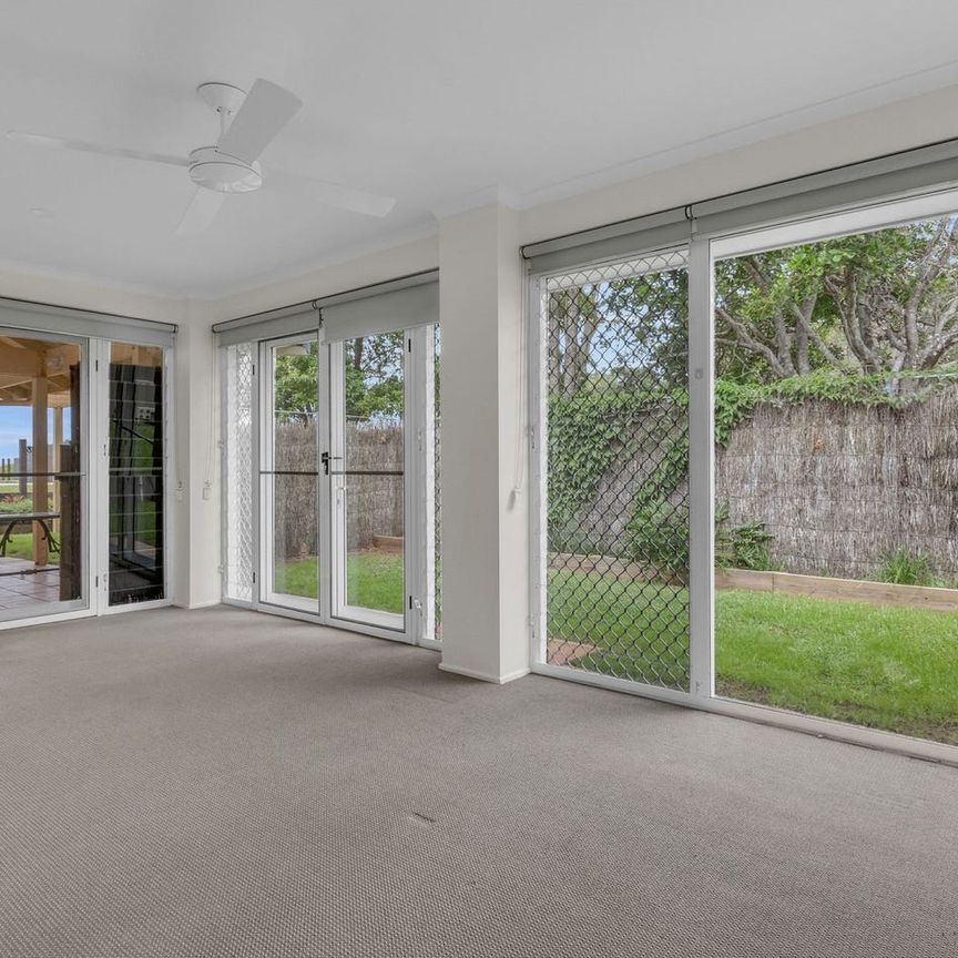 Beachside Living at Its Best – Only One House from the Waterfront - Photo 1