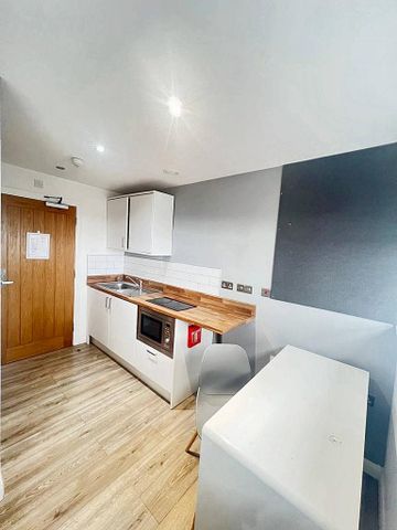 Studio to rent - Photo 2