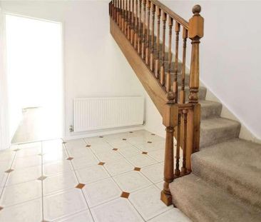 St Peter's Pavement, Basildon, SS14 - Photo 6