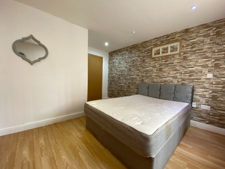 1 Bed Flat, Tyrrell Street, LE3 - Photo 2