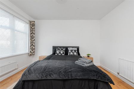 5 bedroom semi-detached house to rent - Photo 5