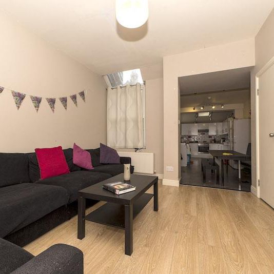 7 bedroom terraced house to rent - Photo 1