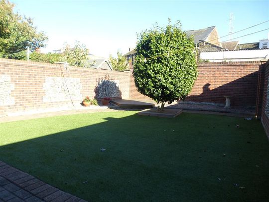 Arnold Street, Lowestoft - Photo 1