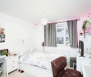 Woodfield Road, Talbot Green, Pontyclun, CF72 - Photo 2