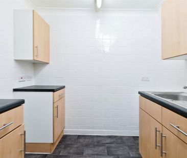 1 bedroom retirement property to rent - Photo 6
