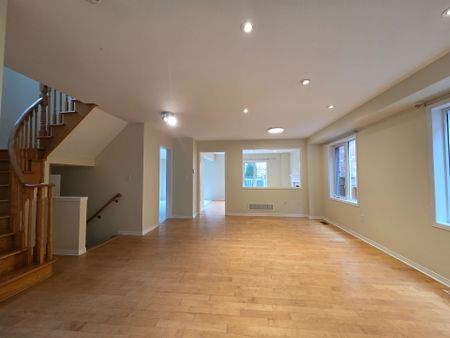 For Lease - 4859 Marble Arch Mews, Mississauga, Ontario - Photo 3