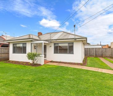 Bright & Spacious 2-Bedroom Home in Convenient Werribee Location - Photo 4