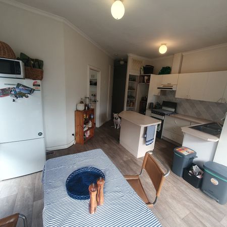 Flemington - Photo 4