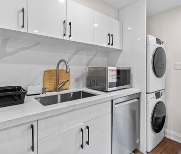 For Lease - 523 Pinegrove Road Unit# Lower, Oakville, Ontario - Photo 2