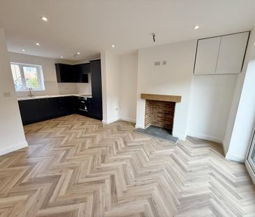 2 bedroom semi-detached bungalow to rent - Photo 6