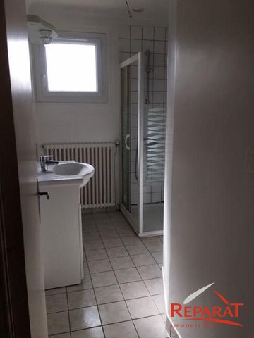 Location Appartement 3 pièces 56m² OBJAT 19130 - Photo 4
