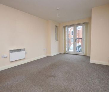 2 bedroom flat to rent - Photo 2