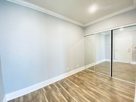 For Lease - 330 Burnhamthorpe Road Unit# 2301, Mississauga, Ontario - Photo 3