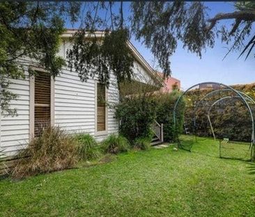 Large 5-bed House only 100m to Bentleigh station and Centre rd cafes! - Photo 5