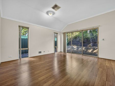 Quaint home in ideal location. - Photo 3