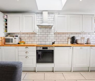 3 bedroom apartment to rent - Photo 4