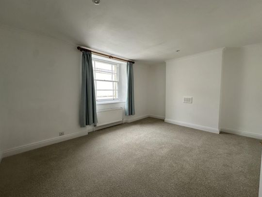 3 Bed House - Photo 1