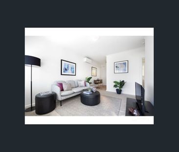 Low-Maintenance Living in a Prime Lifestyle Pocket - Photo 2