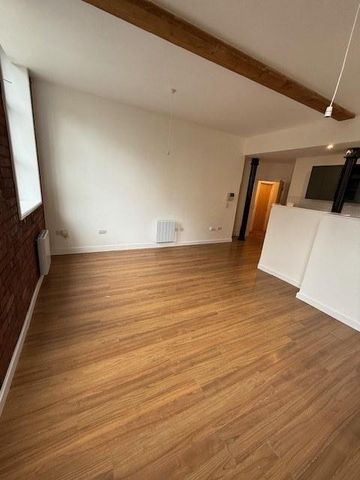 2 bedroom flat to rent - Photo 2