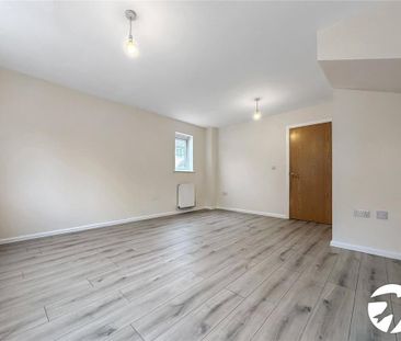 2 bedroom end of terrace house to rent - Photo 3