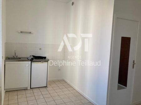 Location Appartement 1 pièce 25m² GRENOBLE 38000 - Photo 2