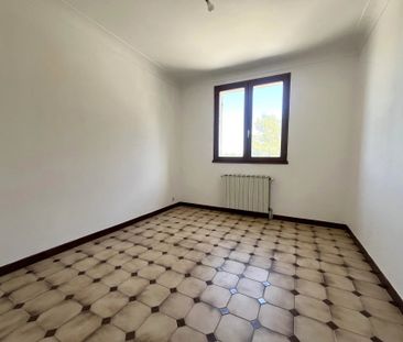 Location Appartement 4 pièces 120m² AIX EN PROVENCE 13540 - Photo 4