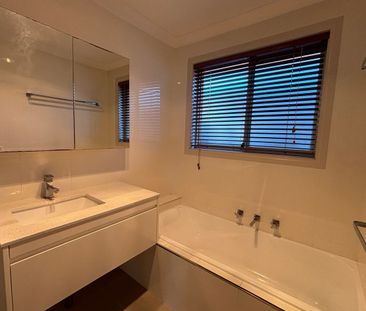 13 Websdale Drive, Dubbo, NSW 2830 - Photo 2