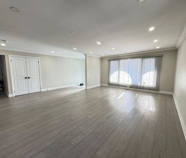 For Lease - 52 Centre Street Unit# (Main Floor), Brampton, Ontario - Photo 3