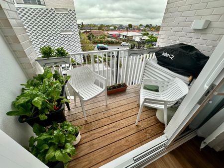 1 Bedroom Apartment, Onehunga - Photo 5