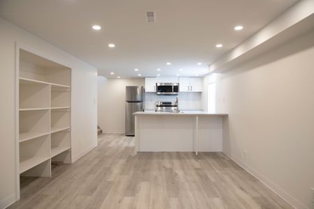 For Lease - 310 West 2nd Street Unit# 2, Hamilton, Ontario - Photo 2