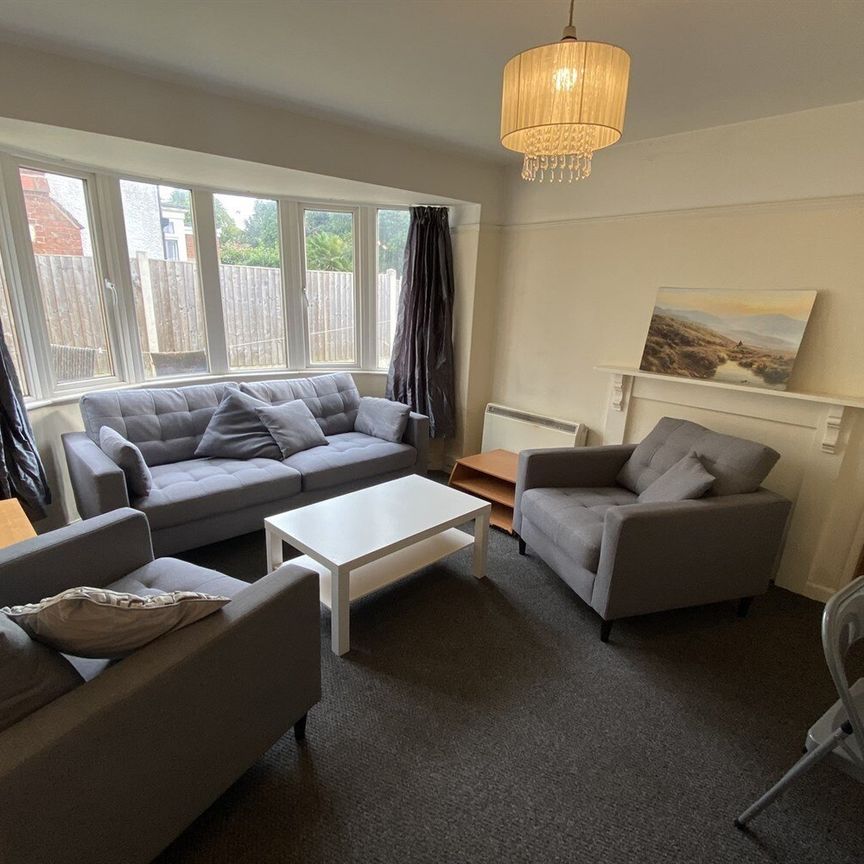 Charles Ave, Lenton Abbey, NG9 2SH - Photo 1