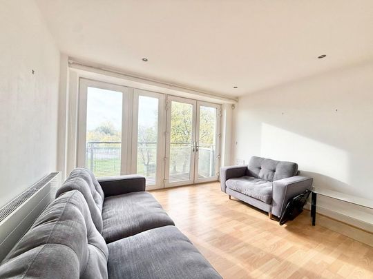 2 bedroom flat to rent - Photo 1