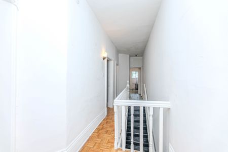 For Lease - 1573 Dundas Street Unit# 2nd floor, Toronto, Ontario - Photo 4