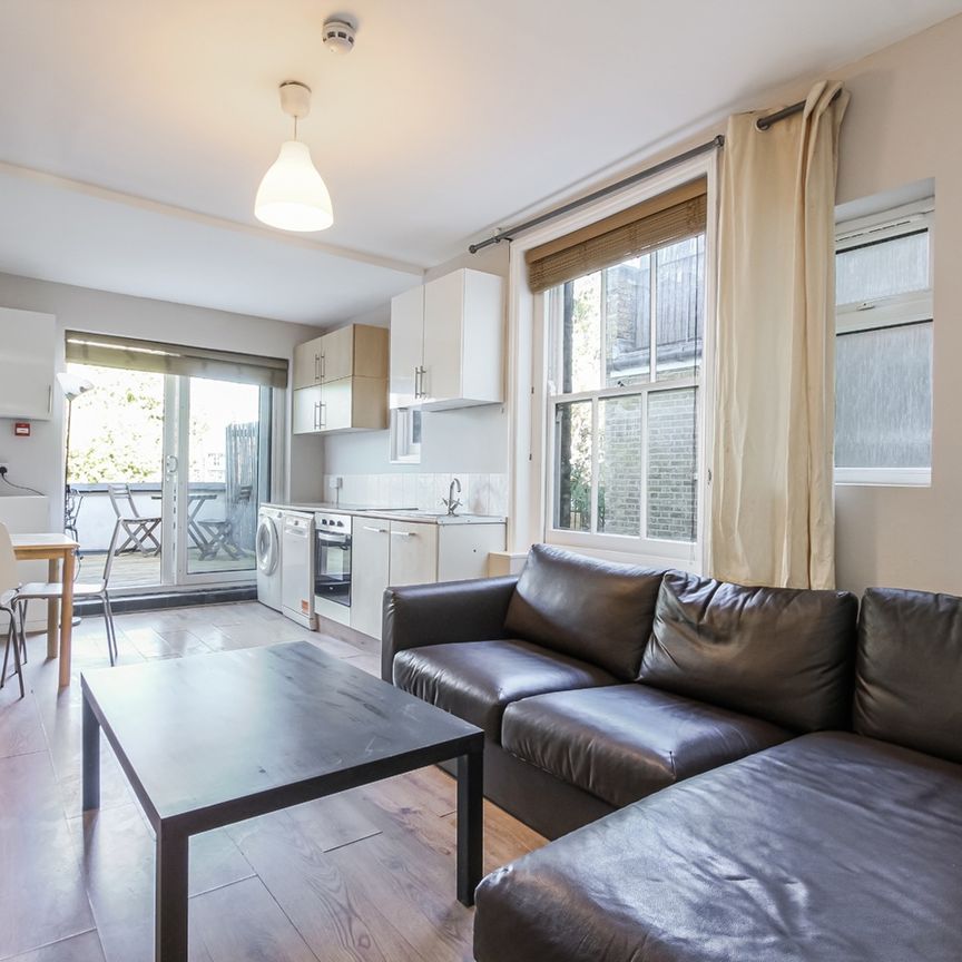 5 Bed Flat, London, SE5 - Photo 1